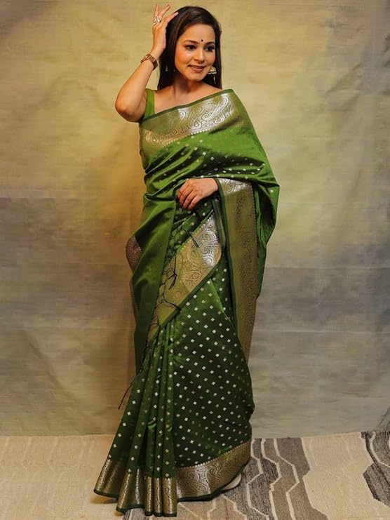 Women's Pure Soft Silk Saree With Blouse Piece For Wedding