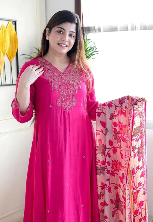 Women Embroidery Kurta and Pant Set with Dupataa