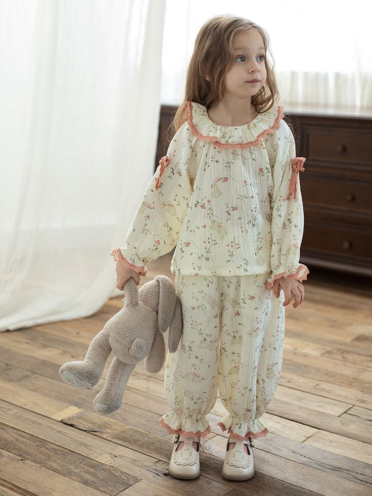 Vintage Meadow Ruffle Muslin Night Suit